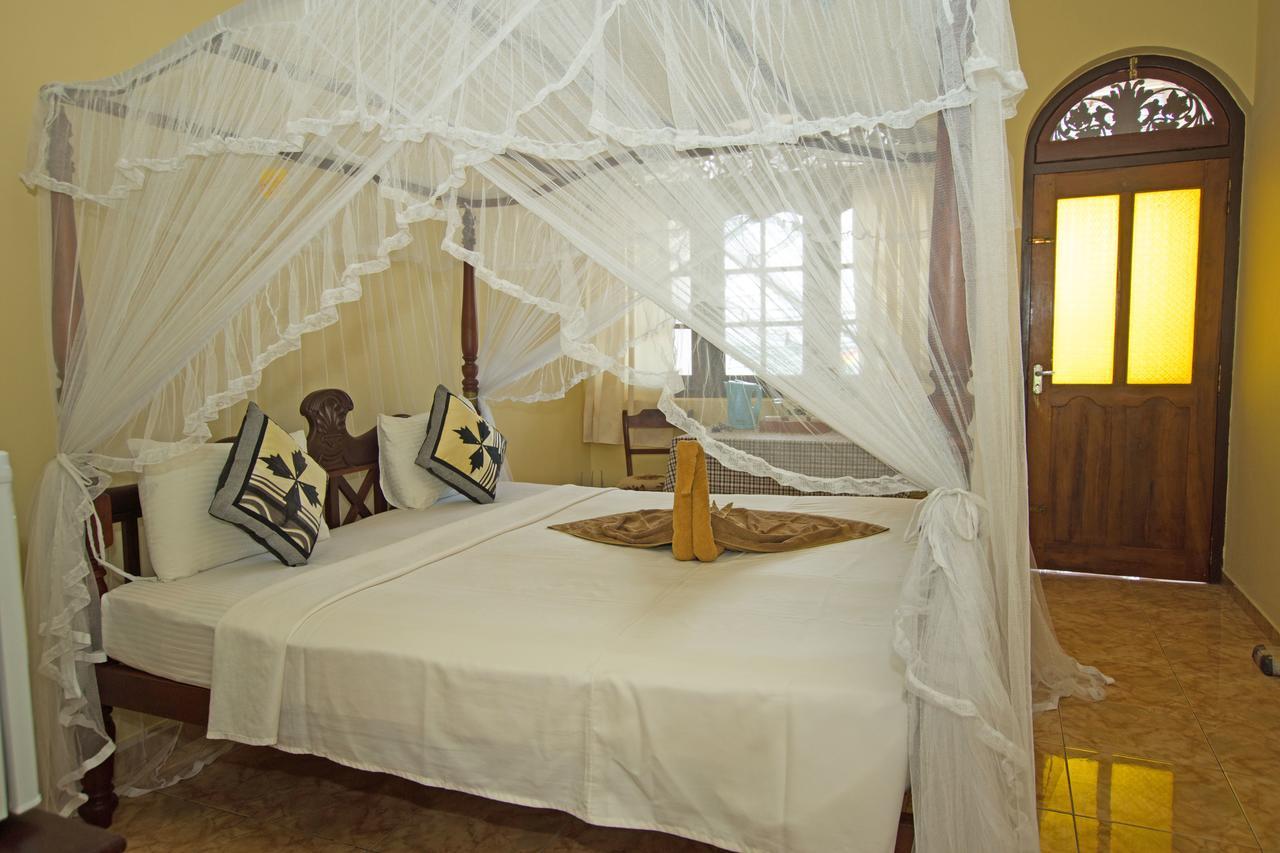 Hotel Dhammika Unawatuna Ngoại thất bức ảnh